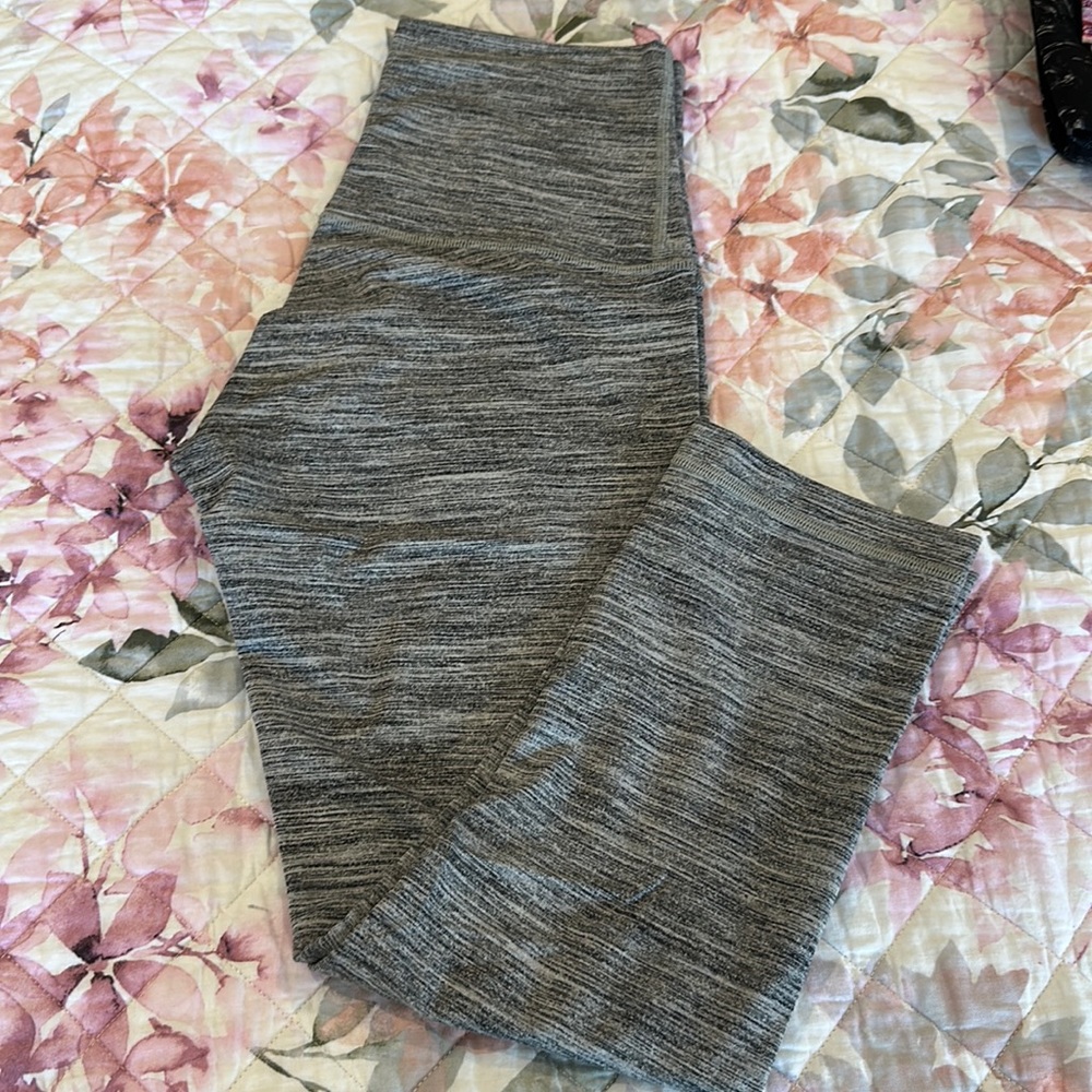 Size 6 Light Grey Lululemon Crops